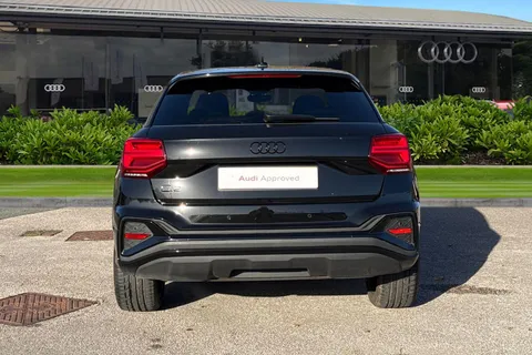 DK74XJH Audi Q2 Black Edition 35 TFSI  150 PS S tronic Thumbnail #5