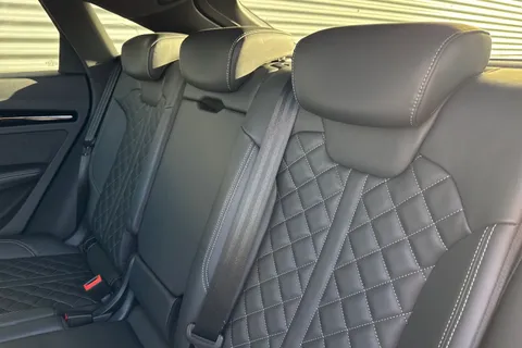 FP22WCZ Audi Q5 Edition 1 45 TFSI quattro 265 PS S tronic Thumbnail #15