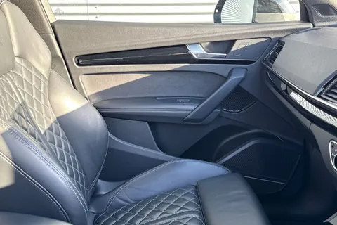 FP22WCZ Audi Q5 Edition 1 45 TFSI quattro 265 PS S tronic Thumbnail #16