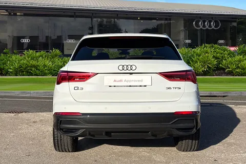 KR74BYX Audi Q3 Black Edition 35 TFSI 150 PS S tronic Thumbnail #5