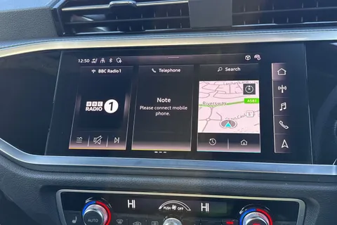 KR74BYX Audi Q3 Black Edition 35 TFSI 150 PS S tronic Thumbnail #13