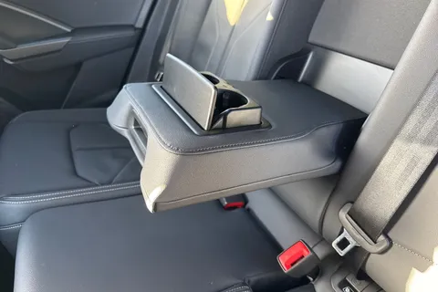 KR74BYX Audi Q3 Black Edition 35 TFSI 150 PS S tronic Thumbnail #28