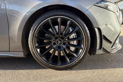DV71OGR Mercedes-Benz A Class 2.0 A35 AMG Edition (Premium Plus) 7G-DCT 4MATIC Euro 6 (s/s) 4dr Thumbnail #12