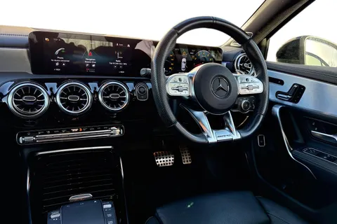 DV71OGR Mercedes-Benz A Class 2.0 A35 AMG Edition (Premium Plus) 7G-DCT 4MATIC Euro 6 (s/s) 4dr Thumbnail #19
