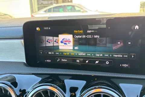 DV71OGR Mercedes-Benz A Class 2.0 A35 AMG Edition (Premium Plus) 7G-DCT 4MATIC Euro 6 (s/s) 4dr Thumbnail #33