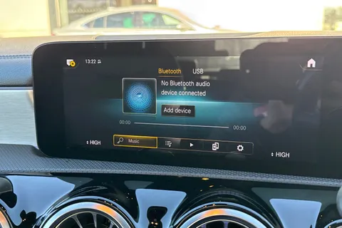 DV71OGR Mercedes-Benz A Class 2.0 A35 AMG Edition (Premium Plus) 7G-DCT 4MATIC Euro 6 (s/s) 4dr Thumbnail #34