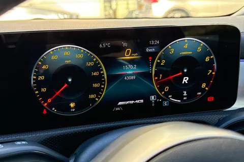 DV71OGR Mercedes-Benz A Class 2.0 A35 AMG Edition (Premium Plus) 7G-DCT 4MATIC Euro 6 (s/s) 4dr Thumbnail #46