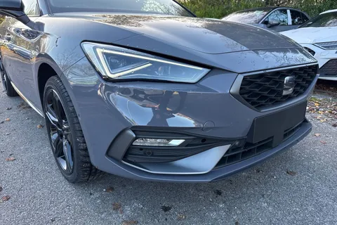 SEAT Leon 1.5 TSI FR Black Edition Euro 6 (s/s) 5dr Thumbnail #9