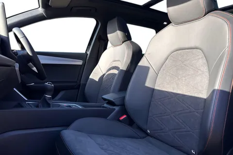  SEAT Leon 1.5 TSI FR Black Edition Euro 6 (s/s) 5dr Thumbnail #16