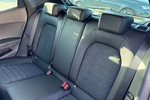 SEAT Ibiza 1.0 TSI FR Sport DSG Euro 6 (s/s) 5dr Thumbnail #19