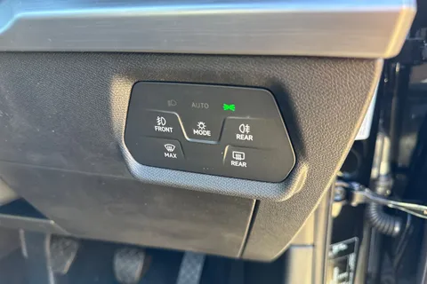  SEAT Leon 1.5 TSI FR Black Edition Euro 6 (s/s) 5dr Thumbnail #32