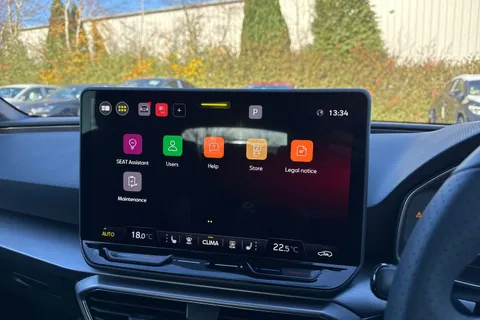  SEAT Leon 1.5 TSI FR Black Edition Euro 6 (s/s) 5dr Thumbnail #42