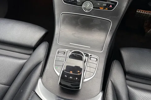 DH66UWL Mercedes-Benz C Class 2.1 C220d AMG Line (Premium) G-Tronic+ Euro 6 (s/s) 5dr Thumbnail #24