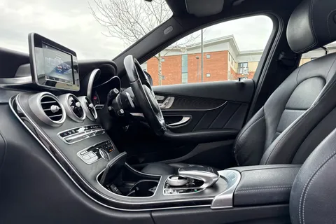 DH66UWL Mercedes-Benz C Class 2.1 C220d AMG Line (Premium) G-Tronic+ Euro 6 (s/s) 5dr Thumbnail #33
