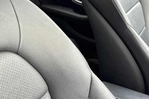 DH66UWL Mercedes-Benz C Class 2.1 C220d AMG Line (Premium) G-Tronic+ Euro 6 (s/s) 5dr Thumbnail #38