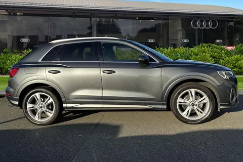 LR25WGN Audi Q3 S line 35 TFSI 150 PS S tronic Thumbnail #4