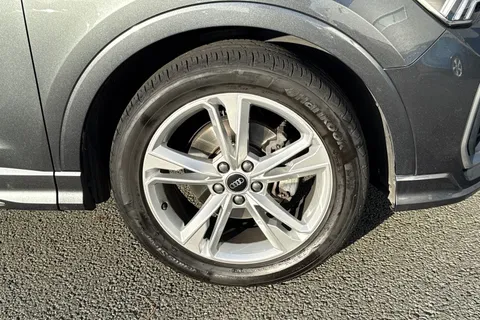 LR25WGN Audi Q3 S line 35 TFSI 150 PS S tronic Thumbnail #8