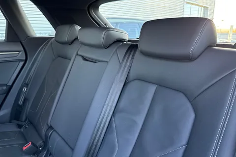 LR25WGN Audi Q3 S line 35 TFSI 150 PS S tronic Thumbnail #15