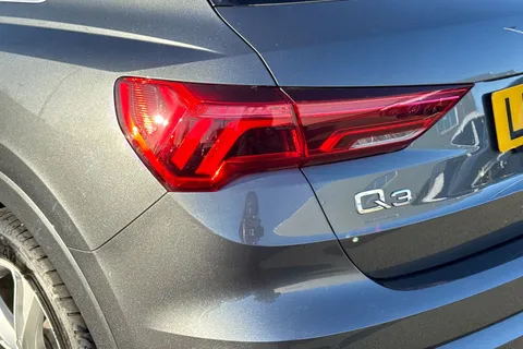 LR25WGN Audi Q3 S line 35 TFSI 150 PS S tronic Thumbnail #17