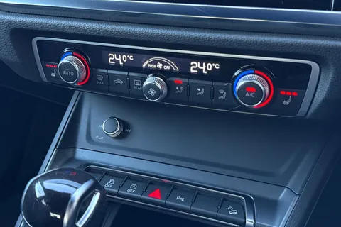 LR25WGN Audi Q3 S line 35 TFSI 150 PS S tronic Thumbnail #20