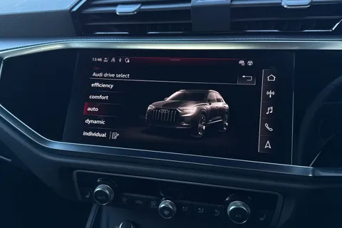 LR25WGN Audi Q3 S line 35 TFSI 150 PS S tronic Thumbnail #36