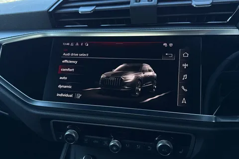 LR25WGN Audi Q3 S line 35 TFSI 150 PS S tronic Thumbnail #37