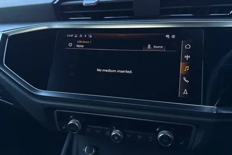 LR25WGN Audi Q3 S line 35 TFSI 150 PS S tronic Thumbnail #47