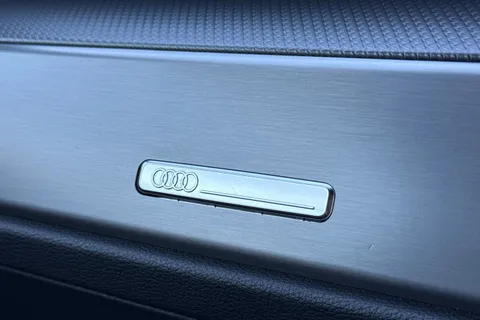 LR25WGN Audi Q3 S line 35 TFSI 150 PS S tronic Thumbnail #49