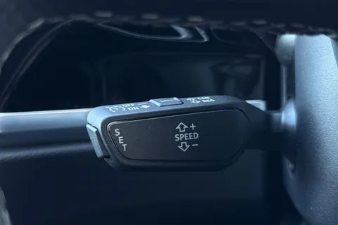 LR25WGN Audi Q3 S line 35 TFSI 150 PS S tronic Thumbnail #50