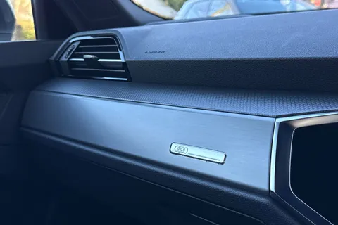 LR25WGN Audi Q3 S line 35 TFSI 150 PS S tronic Thumbnail #57