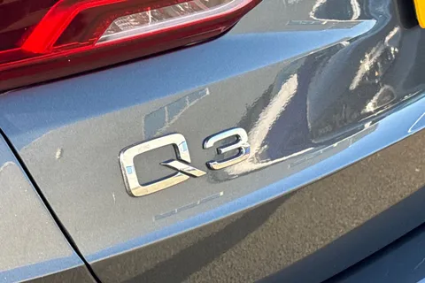 LR25WGN Audi Q3 S line 35 TFSI 150 PS S tronic Thumbnail #61