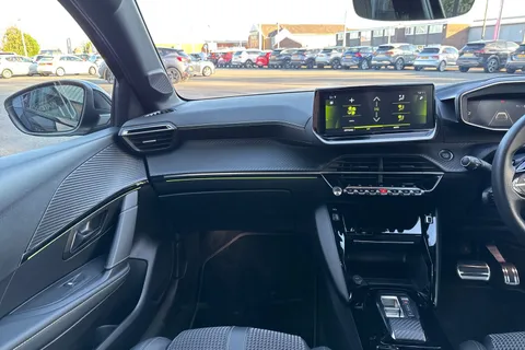 SG73NHF PEUGEOT 208 1.2 PureTech GT EAT Euro 6 (s/s) 5dr Thumbnail #16