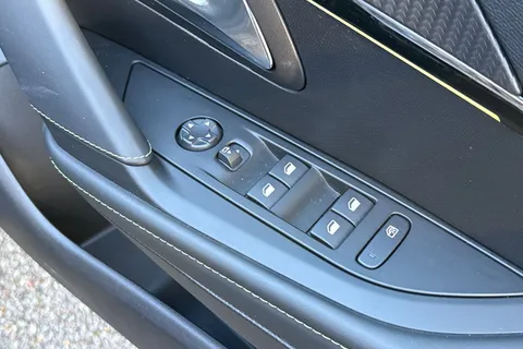 SG73NHF PEUGEOT 208 1.2 PureTech GT EAT Euro 6 (s/s) 5dr Thumbnail #19