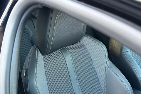 SG73NHF PEUGEOT 208 1.2 PureTech GT EAT Euro 6 (s/s) 5dr Thumbnail #33