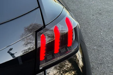 SG73NHF PEUGEOT 208 1.2 PureTech GT EAT Euro 6 (s/s) 5dr Thumbnail #34