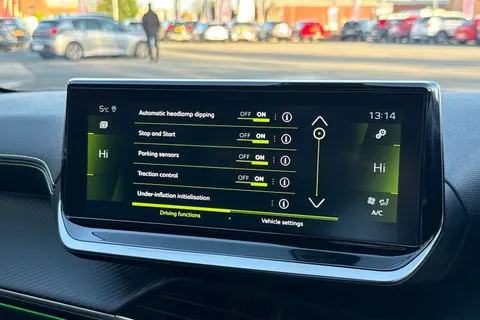 SG73NHF PEUGEOT 208 1.2 PureTech GT EAT Euro 6 (s/s) 5dr Thumbnail #48