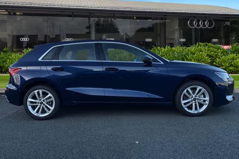 RK75FDA Audi A3 Sport 40 TFSI e 204 PS S tronic Thumbnail #4