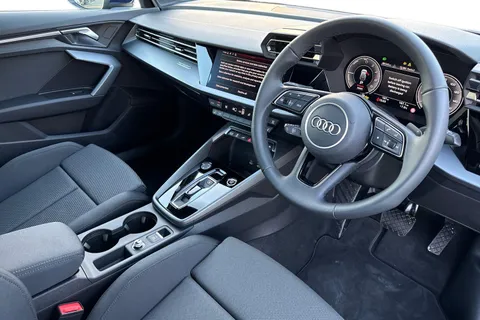 RK75FDA Audi A3 Sport 40 TFSI e 204 PS S tronic Thumbnail #8