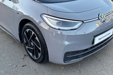 17 of 45 for Volkswagen ID.3 110kW Style Pure Performance 45kWh 5dr Auto | Rear Camera | Heated Seats