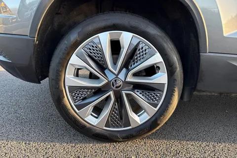 KY23YTX Škoda Karoq 2.0 TDI SE L DSG 4WD Euro 6 (s/s) 5dr Thumbnail #11