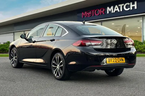 BT22CHN Vauxhall Insignia 1.5 Turbo D Design Grand Sport Auto Euro 6 (s/s) 5dr Thumbnail #3