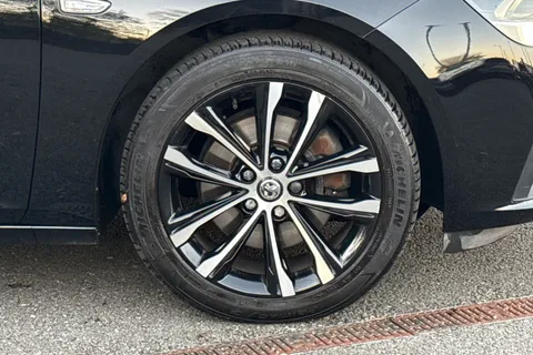 BT22CHN Vauxhall Insignia 1.5 Turbo D Design Grand Sport Auto Euro 6 (s/s) 5dr Thumbnail #11