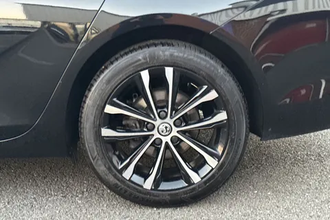 BT22CHN Vauxhall Insignia 1.5 Turbo D Design Grand Sport Auto Euro 6 (s/s) 5dr Thumbnail #13