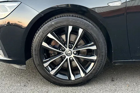 BT22CHN Vauxhall Insignia 1.5 Turbo D Design Grand Sport Auto Euro 6 (s/s) 5dr Thumbnail #14