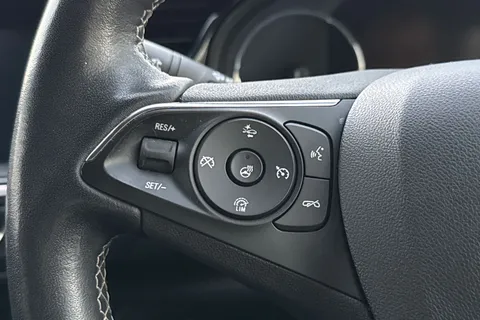 BT22CHN Vauxhall Insignia 1.5 Turbo D Design Grand Sport Auto Euro 6 (s/s) 5dr Thumbnail #37