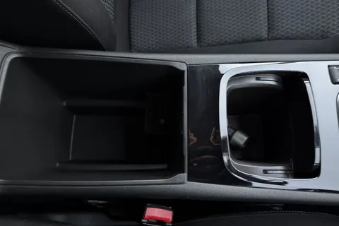 BT22CHN Vauxhall Insignia 1.5 Turbo D Design Grand Sport Auto Euro 6 (s/s) 5dr Thumbnail #40