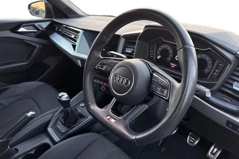WV74VYA Audi A1 Black Edition 30 TFSI 116 PS 6-speed Thumbnail #15