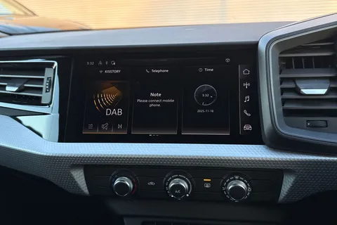 WV74VYA Audi A1 Black Edition 30 TFSI 116 PS 6-speed Thumbnail #18