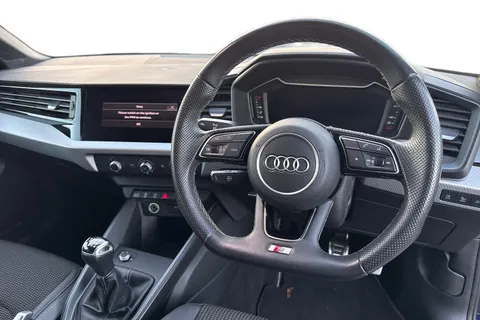 WV74VYA Audi A1 Black Edition 30 TFSI 116 PS 6-speed Thumbnail #19