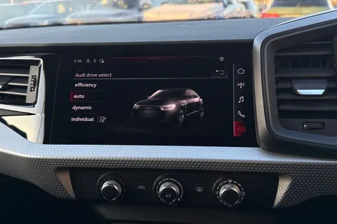 WV74VYA Audi A1 Black Edition 30 TFSI 116 PS 6-speed Thumbnail #28